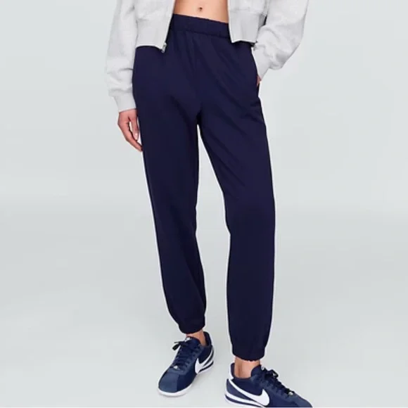 2pc set Gap VintageSoft Raglan Sweatshirt + High Rise Boyfriend Jogger Navy Blue - Picture 5 of 6